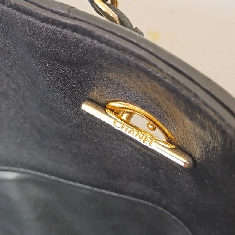 Vintage Chanel Black Supermodel Tote Bag • Gold Chain & Leather Straps • Large - Picture 10 of 16
